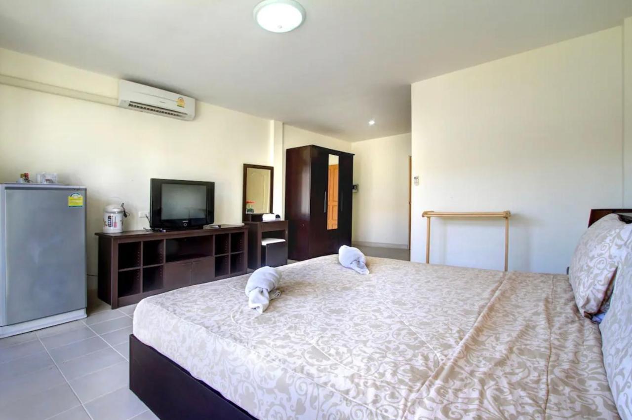 Kata Beach Guesthouse Exterior photo